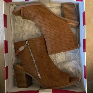 Excellent condition Circus by Sam Edelman open toe bootie size 8